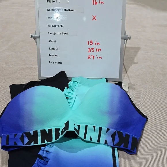 NWOT- Victoria's PINK Sport Bra - Picture 5 of 5